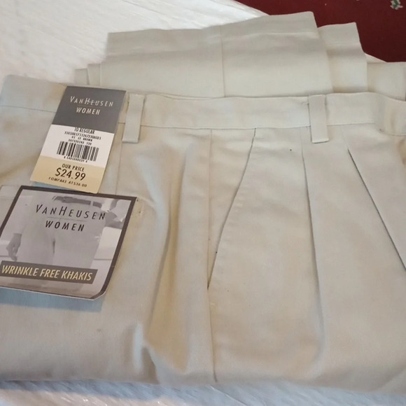 Vanheusen women size 10 wrinkle free khakis nwt - Picture 1 of 3